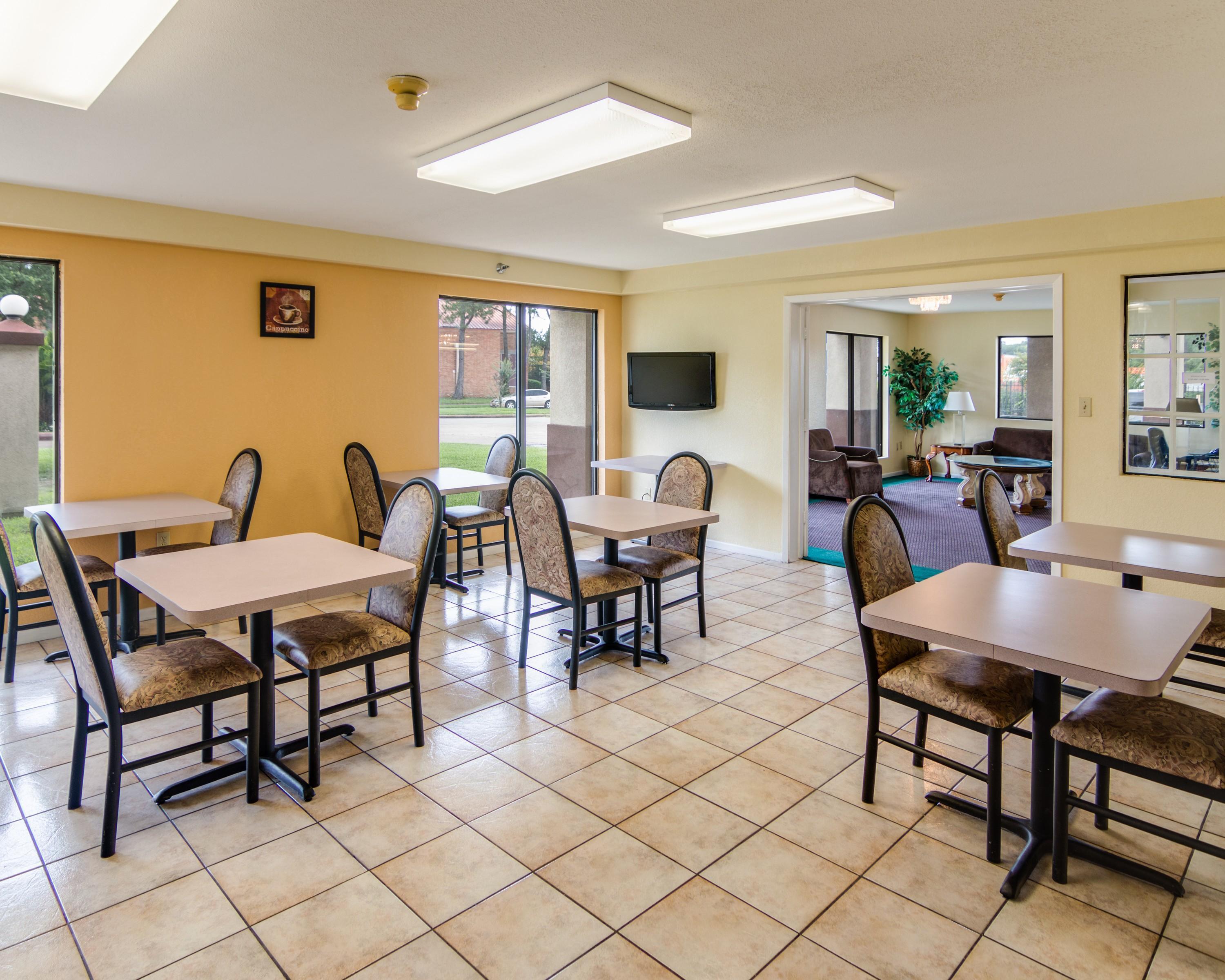Rodeway Inn & Suites Hwy 290 Nw Houston Bagian luar foto