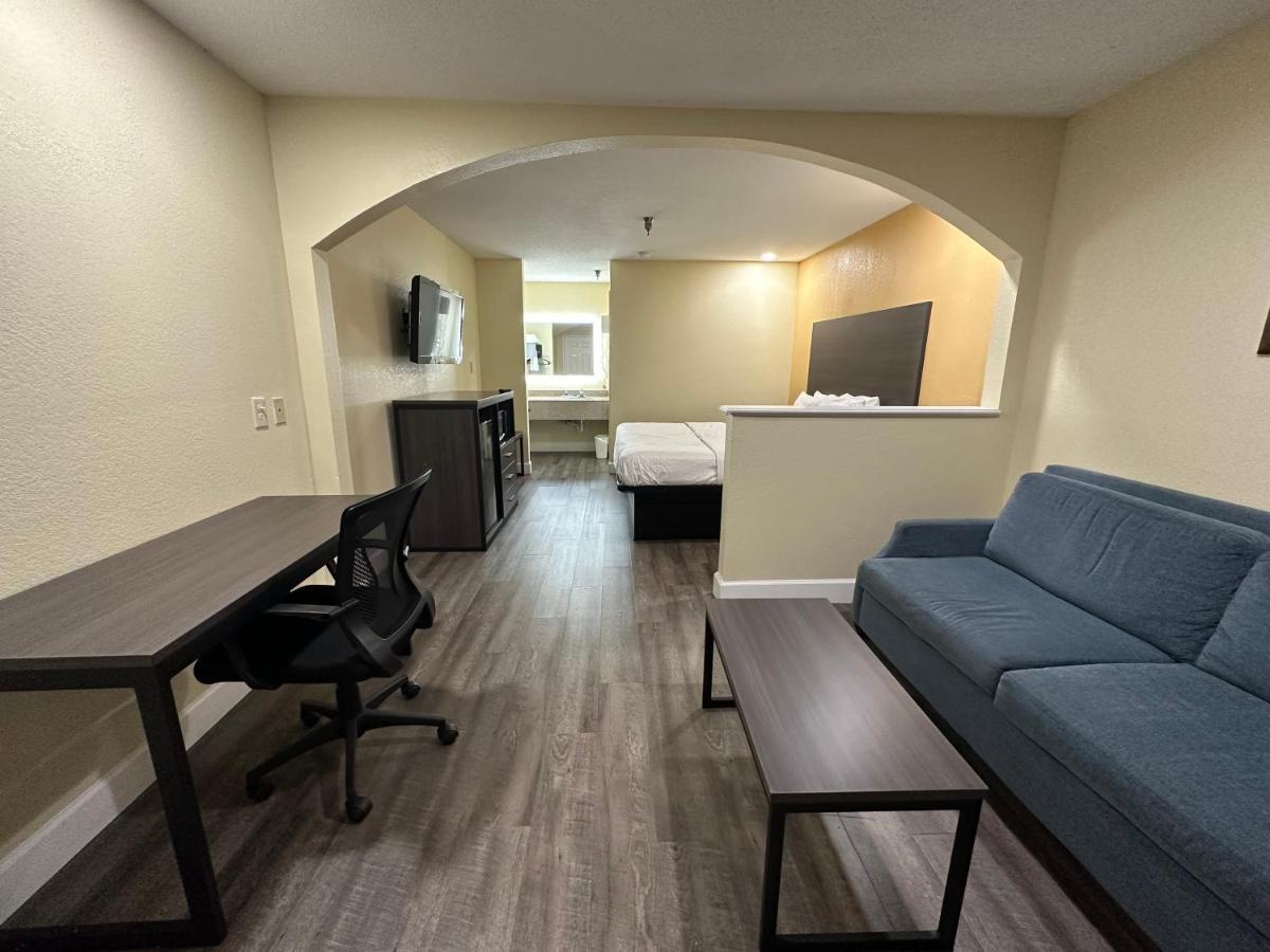 Rodeway Inn & Suites Hwy 290 Nw Houston Bagian luar foto