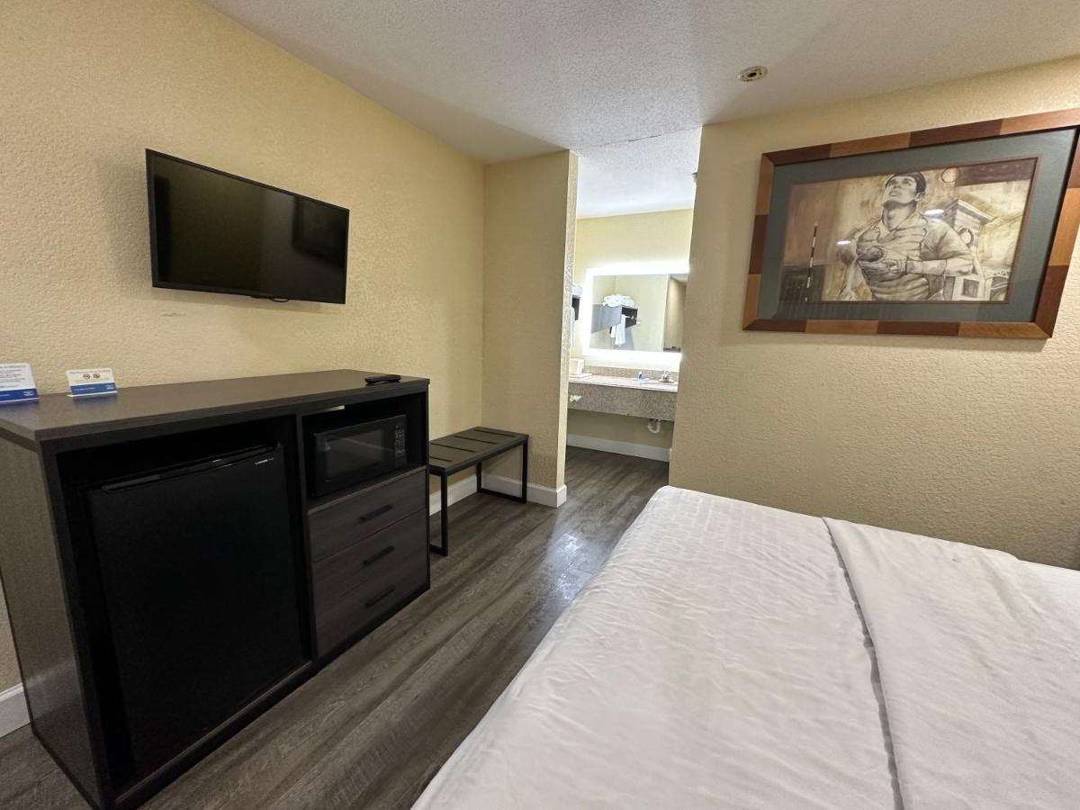Rodeway Inn & Suites Hwy 290 Nw Houston Bagian luar foto